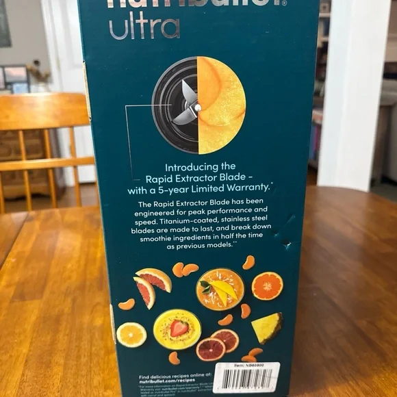 Brand New NutriBullet ULTRA DELUXE PERSONAL BLENDER 14 Pieces Retail $195 - Picture 7 of 8